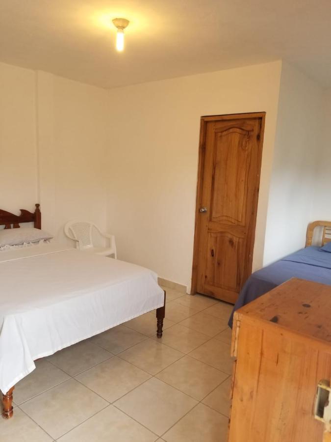 Montanita Garden Hostal Exterior photo