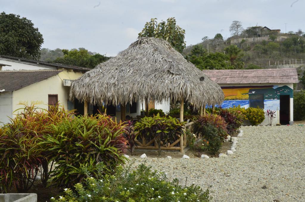 Montanita Garden Hostal Exterior photo