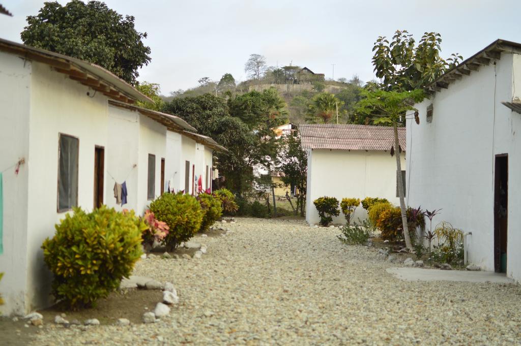 Montanita Garden Hostal Exterior photo