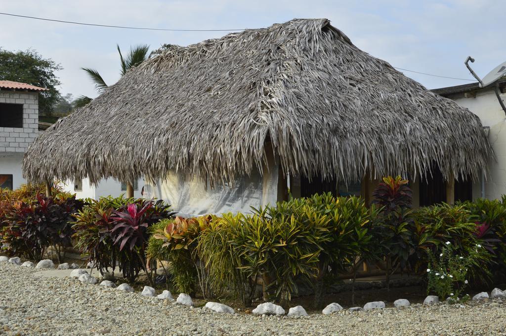 Montanita Garden Hostal Exterior photo
